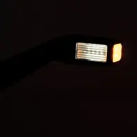 Links | LED Begrenzungsleuchte | abgewinkelter Griff | 12-36v | 30cm. Kabel | MB-1451